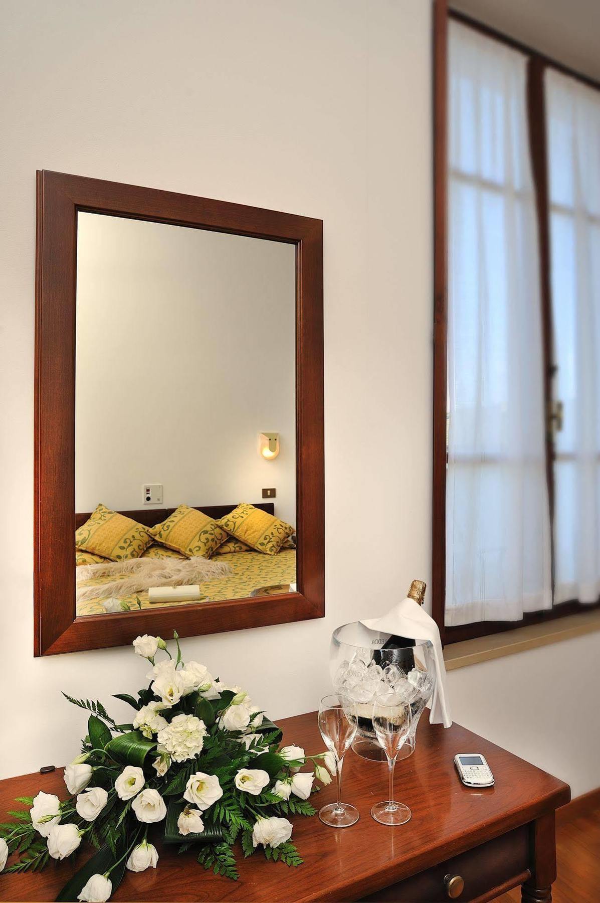 Hotel Bel Sit Senigallia Extérieur photo