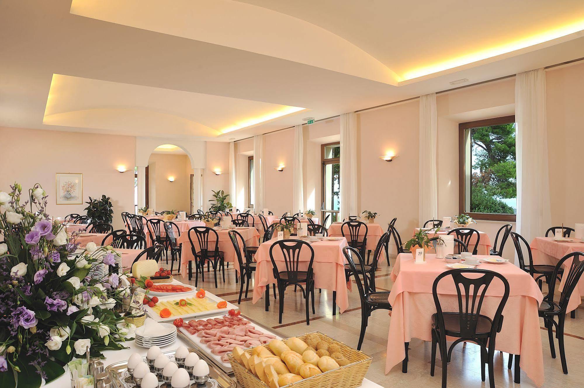 Hotel Bel Sit Senigallia Extérieur photo